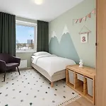 3 Bedrooms - 2 Balconies - Modern - Family Friendly Apartament *