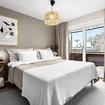 Apartament 3 Bedrooms - 2 Balconies - Modern - Family Friendly Oslo